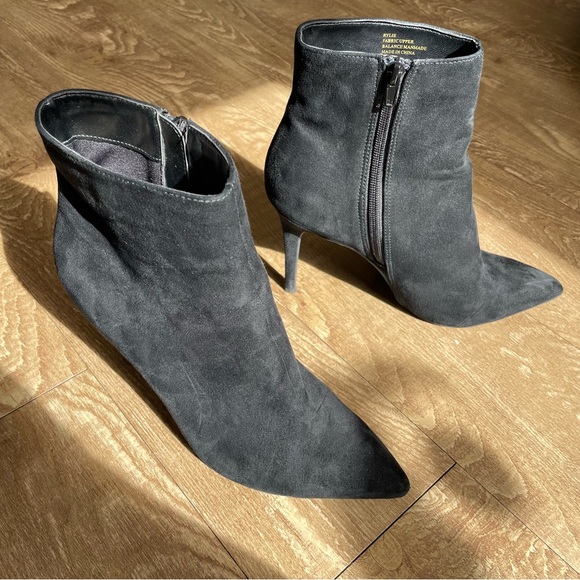 Thalia Soldi Black, Pointed Toe Heeled Booties (Size 9) - Picture 5 of 5